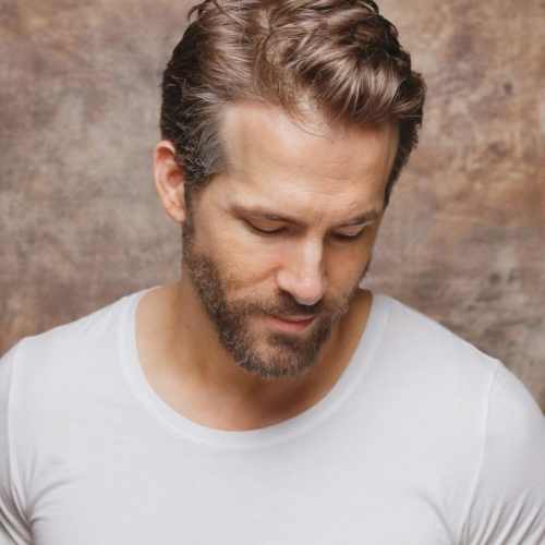 20 Latest Ryan Reynolds Haircut - Men's Hairstyle Swag