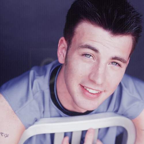 chris evans young hairstyle