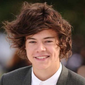 Harry Styles Haircut - Men's Hairstyles & Haircuts 2019