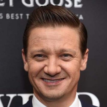 Jeremy Renner Haircut - Men's Hairstyles & Haircuts Swag